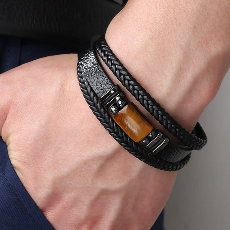 Armband Tigerauge Magnetisch schwarzes Lederarmband Handgelenk getragen