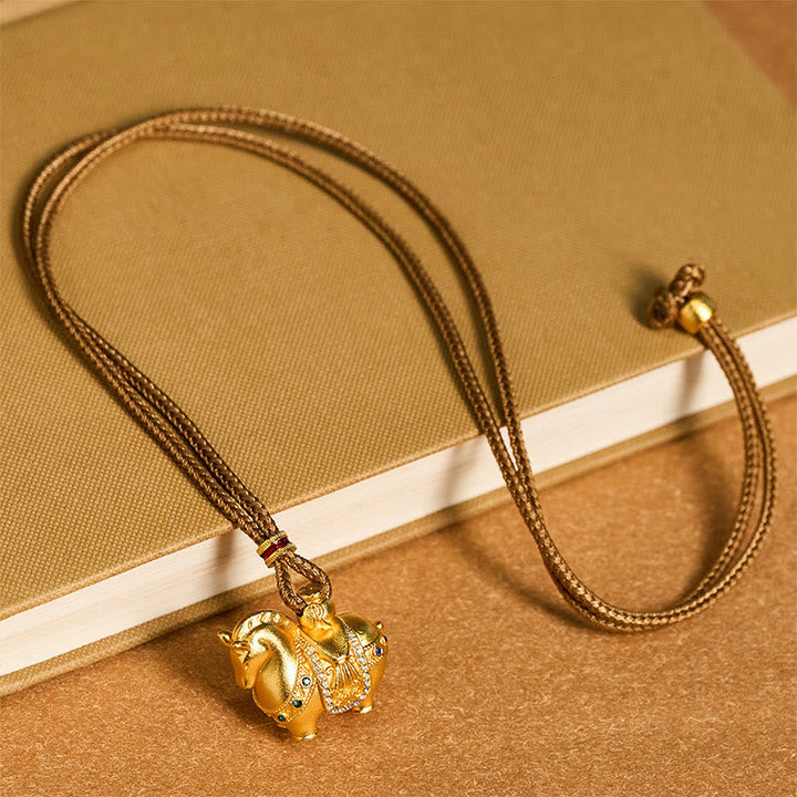 Goldene Kette mit vergoldetem Messing Pferd Anhänger Naturstein Schmuck