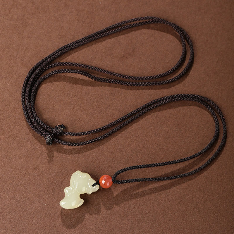 Jade Pferd Anhänger Kette schwarze Schnur Chinesischer Zodiak Wohlstand