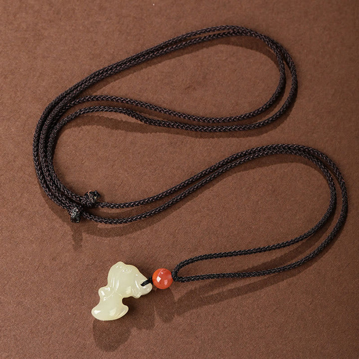 Jade Pferd Anhänger Kette schwarze Schnur Chinesischer Zodiak Wohlstand