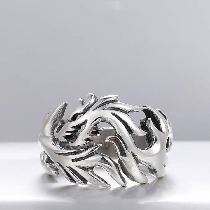 Ring Drachen aus Silber getragen Fengshui Schutz Stärke Glück