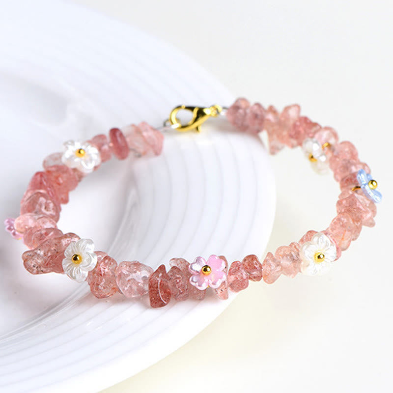 Armband Erdbeerquarz Aquamarin mit Blüten Perlmutt zarter Schmuck Handgelenk