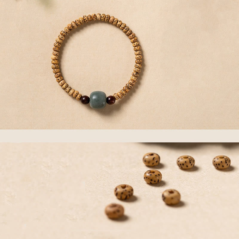 Armband Sandelholz Bodhi mit grünem Stein elastisch natürlich