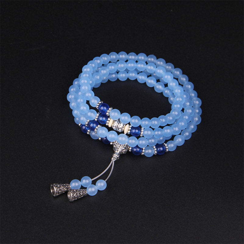 Mala 108 Perlen Kristall Blue Crystal Armband mit silbernen Verschlüssen.