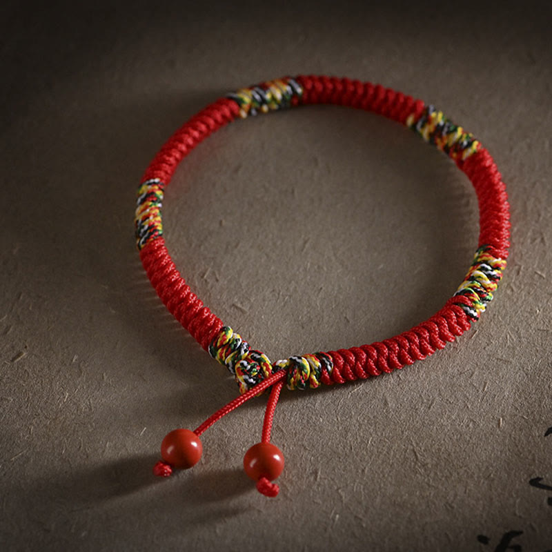 Rotes Armband Fünffarben – Schutz & Glück mit bunten Perlen elastisch.