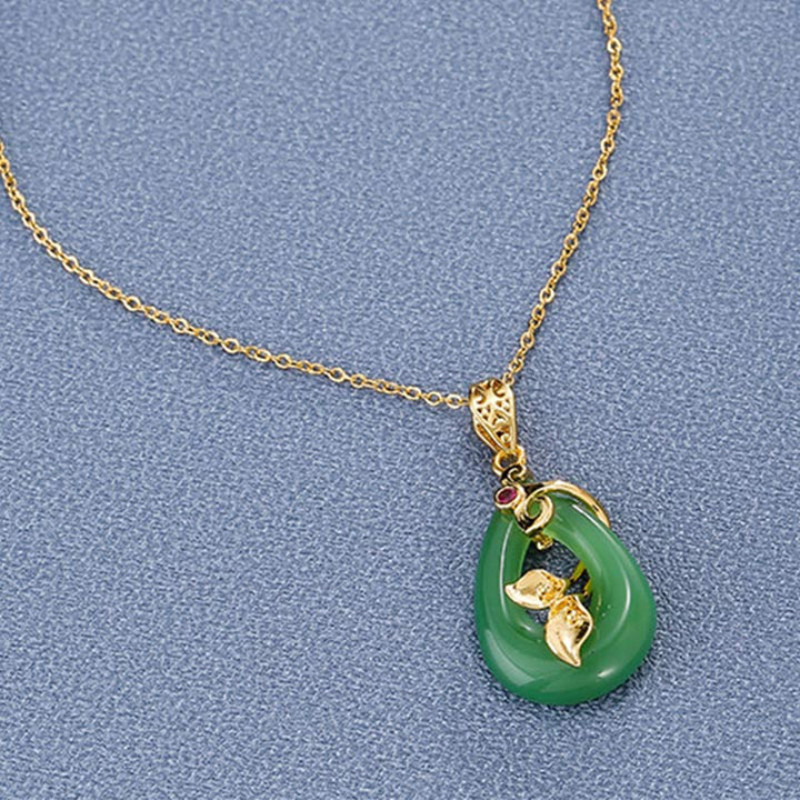Kette Jade Lotus Heilstein – Segen & Wohlstand – Bild 2 – Kette Jade Lotus Heilstein Anhänger grüner Naturstein goldfarben