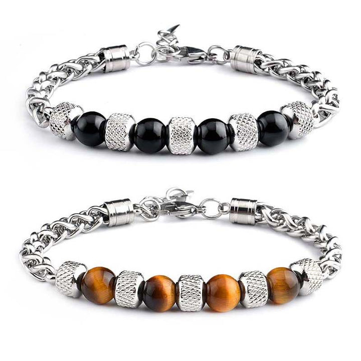 Zwei Armbänder mit Natursteinen: Schwarzer Onyx und Tigerauge Armband Mut Freisteller