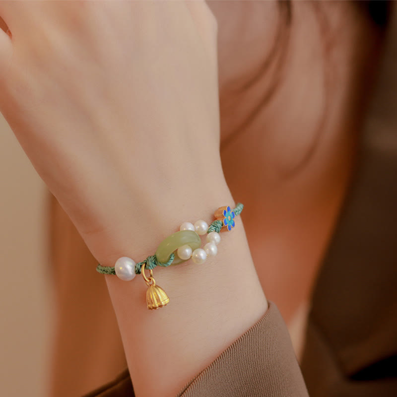 Armband Perle Jade – Glück & Frieden Energie am Handgelenk getragen elegant