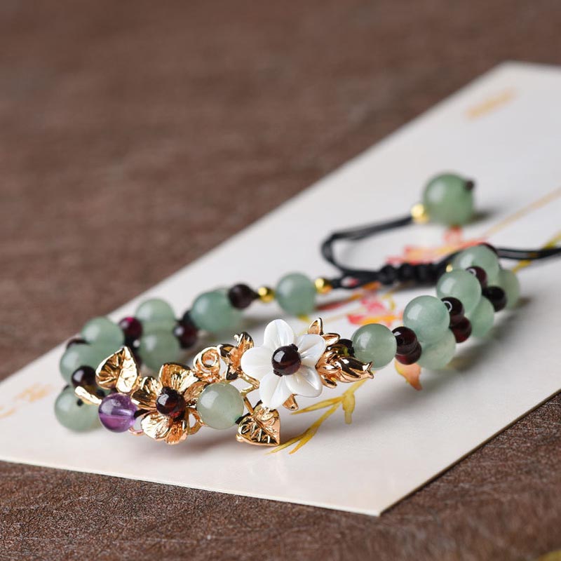 Armband Grüner Aventurin Granat & Blüten Anhänger - Glück