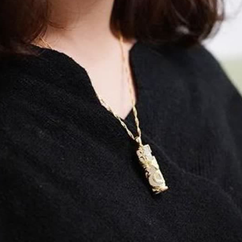 Jade Drachen Phönix Kette Kupfer am Hals getragen Harmonie Segen