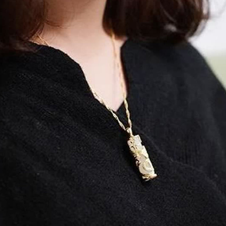 Jade Drachen Phönix Kette Kupfer am Hals getragen Harmonie Segen