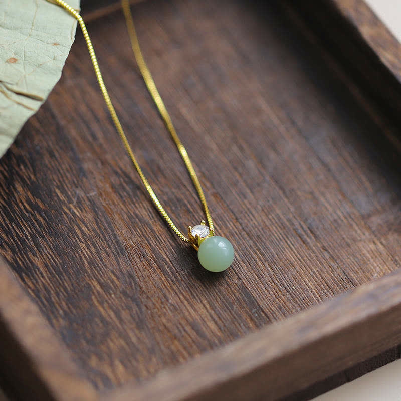 Anhänger Jade Perle Wohlstand Glück grüner Naturstein Goldkette elegant