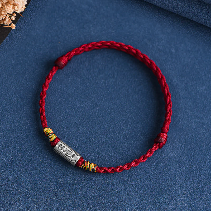 Rotes Armband 925 Silber – Schutz & Stärke mit goldenem Charm Flatlays