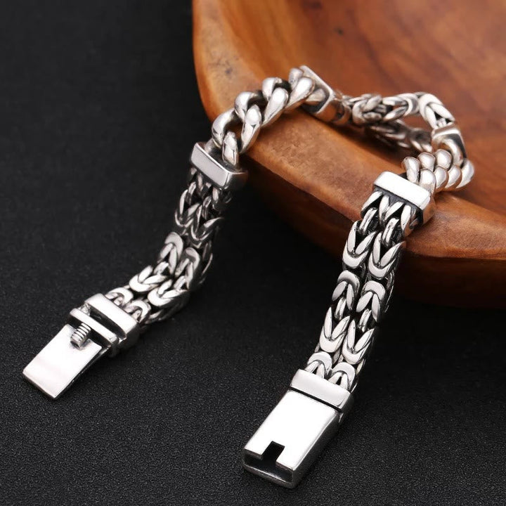 Silbernes Armband – Glück & Heilung mit Königskette auf Holz.