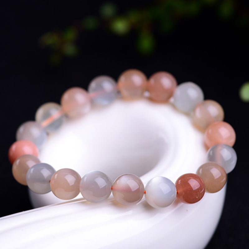 Armband Mondstein Mond – Wohlstand Perlen elastisch Naturstein getragen