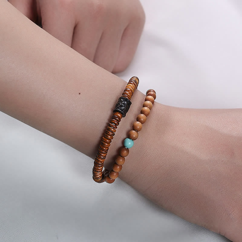 Armband Sandelholz Türkis – Schutz elastisch am Handgelenk getragen.