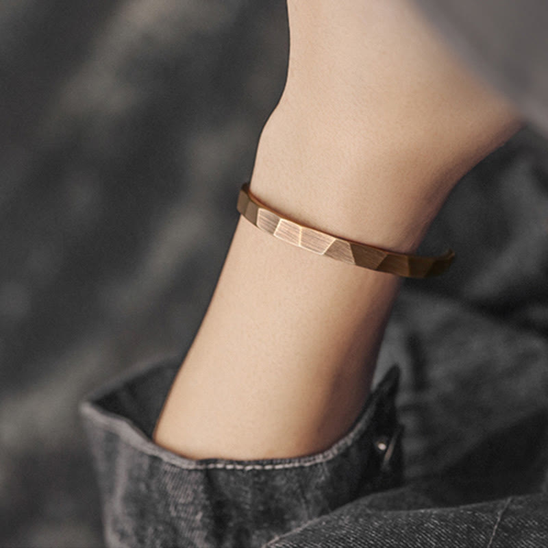 Kupfer Armband Balance Wohlstand elegant am Handgelenk getragen Naturstein