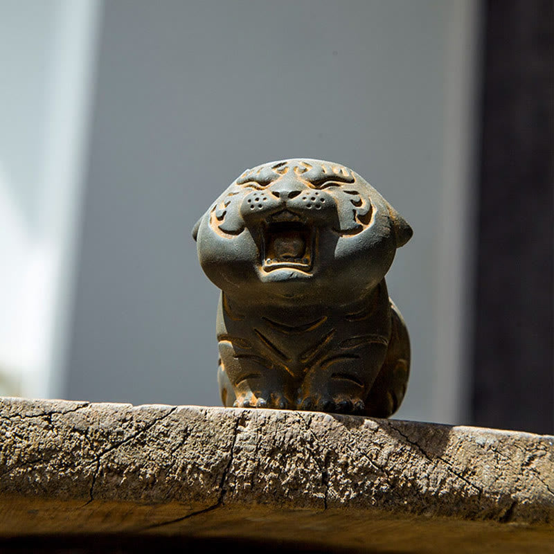 Figur Tiger Mini Rost Resin Deko Glücksbringer