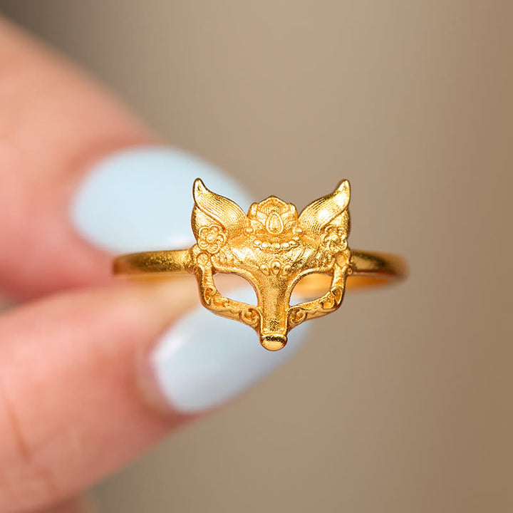 Ring Vergoldetes Messing Fuchsmaske Gold elegant Damenschmuck gehalten