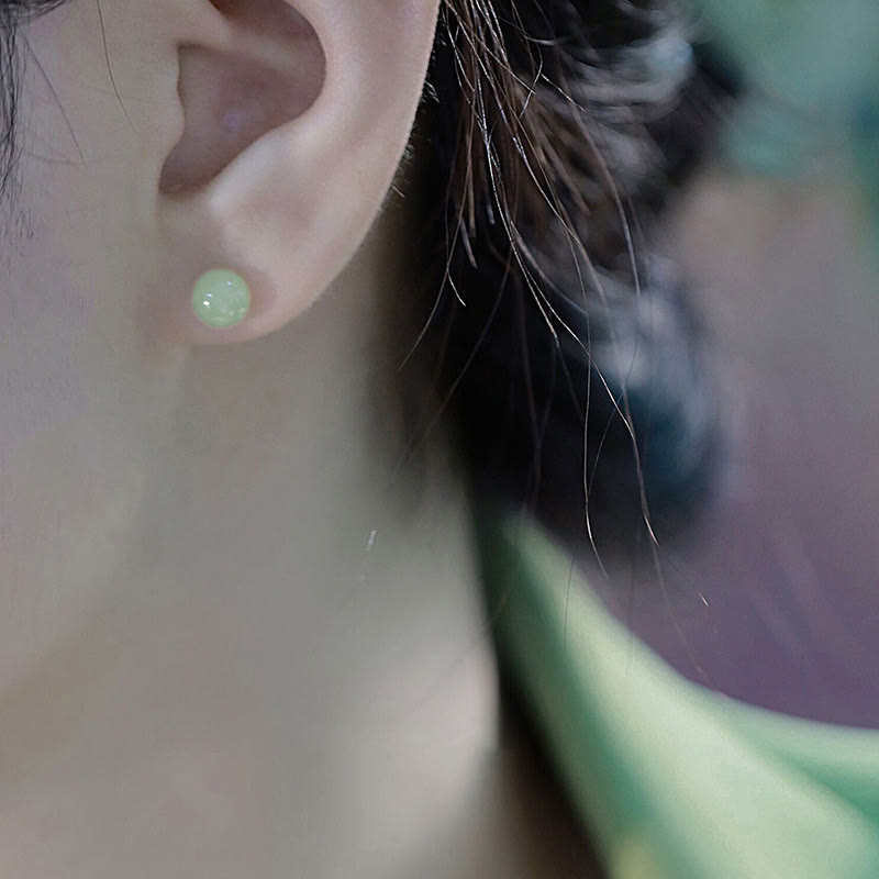 Jade Kugel Ohrringe Glück getragen Boho Schmuck spirituell Ohrstecker grün