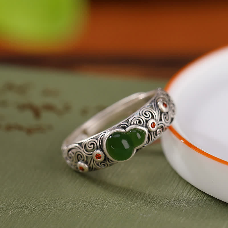 925er Silberring grüner Jade roter Achat ornamentales Design Feng Shui Glück