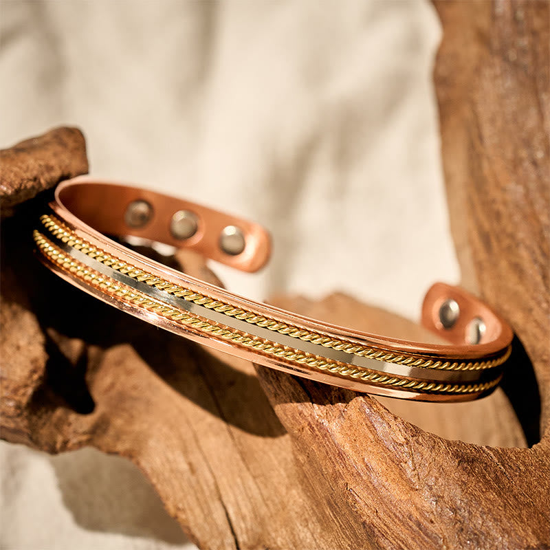 Armband Kupfer Retro Twisted Glück Wohlstand Magnete auf Holz