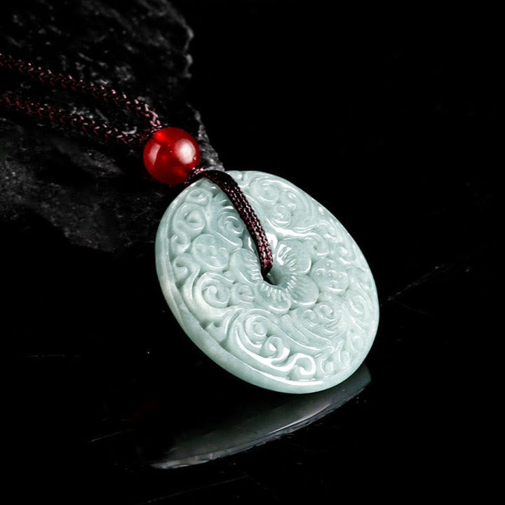 Jade Kette geschnitzt Blume Anhänger mit roter Perle Frieden