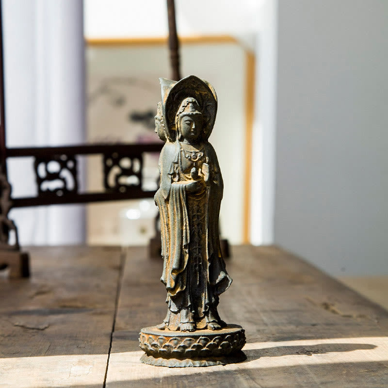 Guanyin Statue Dreiseitig Eisen Rost Glücksbringer