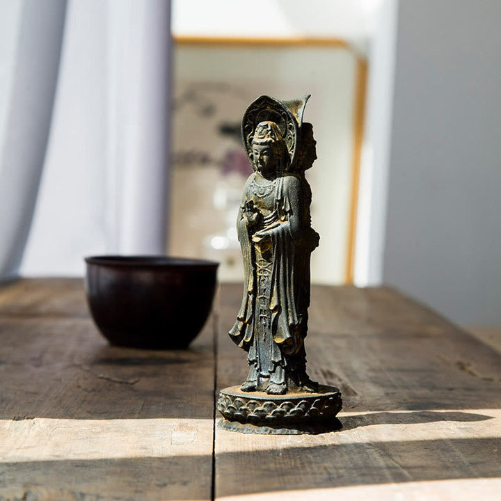 Guanyin Statue Dreiseitig Eisen Rost