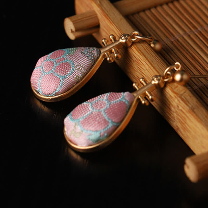 Ohrringe Song-Brocade Pipa – Harmonie rosa Seide Boho Schmuck spirituell Ohrhänger