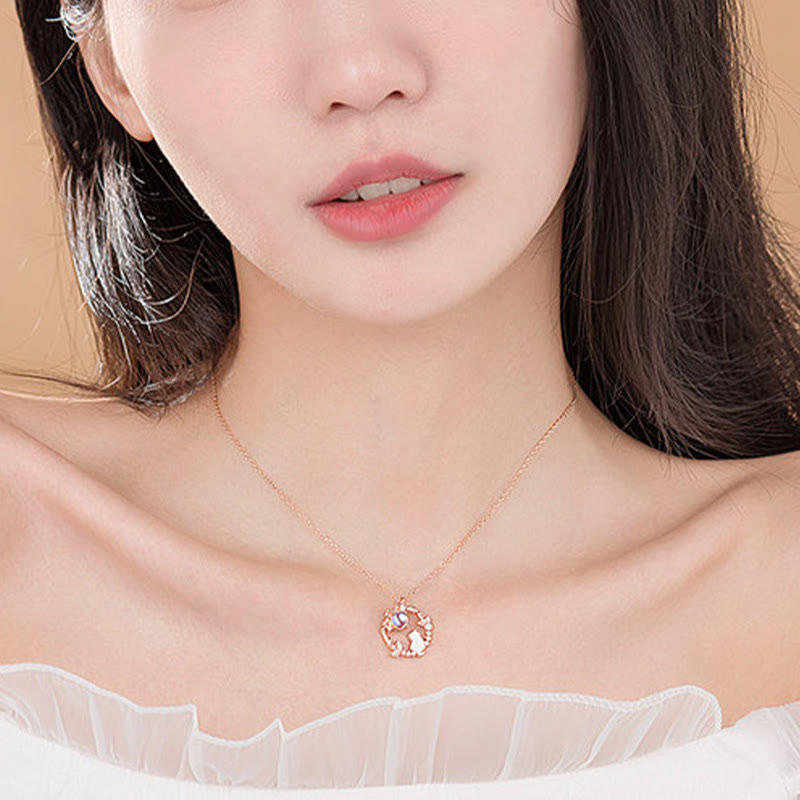 Halskette Roségold Blume Anhänger getragen Segen Energie elegant Schmuck