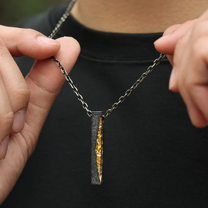 Schwarzer Obsidian Kette Sterlingsilber – Weisheit Anhänger um den Hals getragen