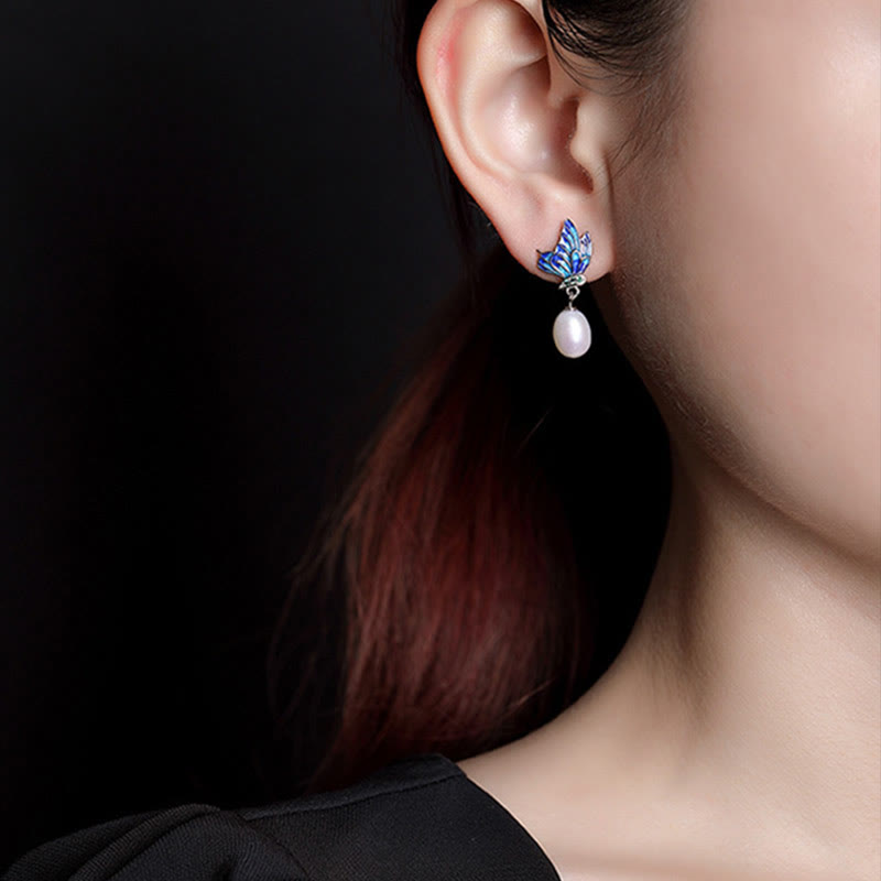 Ohrringe Silber Perle Schmetterling getragen Boho Schmuck spirituell Ohrhänger