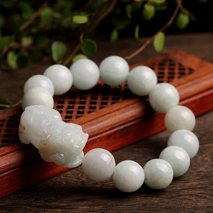Jade Pixiu Armband mit weißen Perlen Glück Wohlstand Energie Fengshui