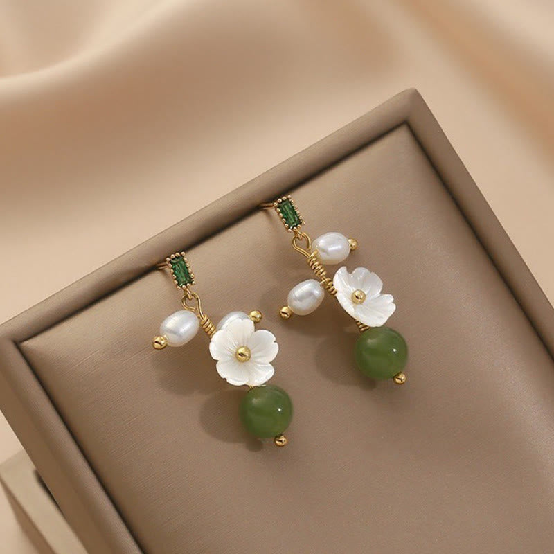 Ohrringe Hetian Jade Perle Blume zarter Boho Schmuck spirituell elegant