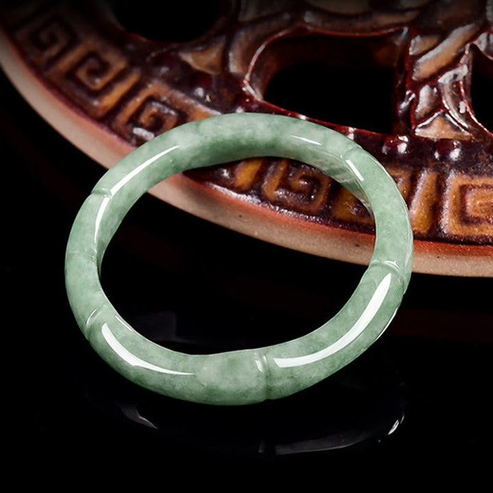Grüner Jade Armreif poliert Bambus Fülle Glück Schutz elegant