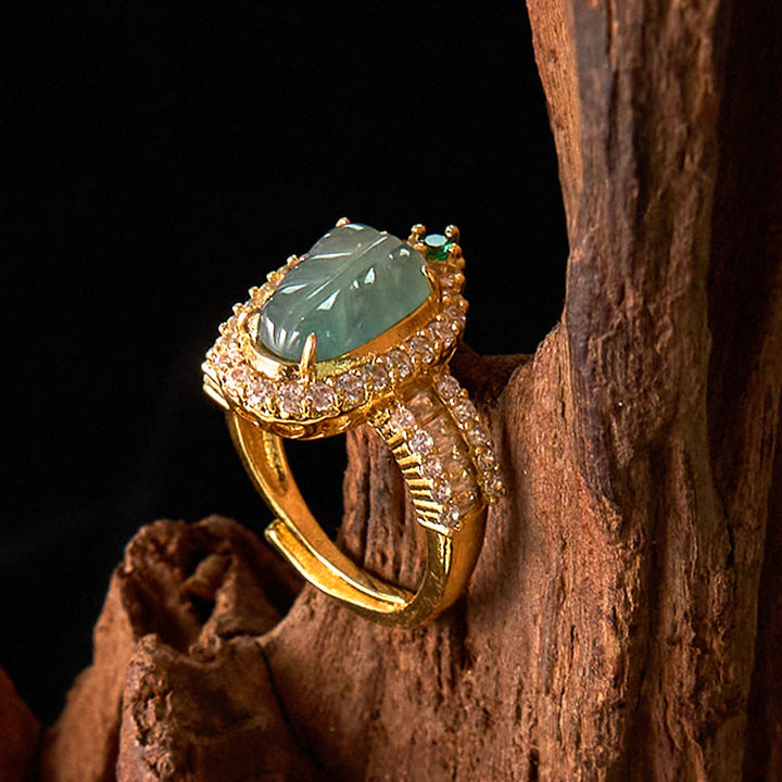 Grüner Jade-Blatt Ring Kupfer Vergoldet mit Diamanten Glück