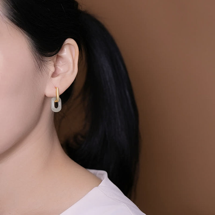 Jade Ohrringe Silber getragen Modell eleganter Boho Schmuck Glück Ohrhänger