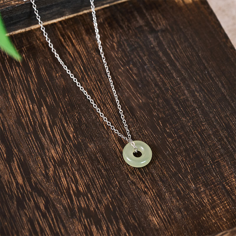 Jade Buddha Kette Anhänger Silberkette Naturstein Schließe Frieden Schmuck