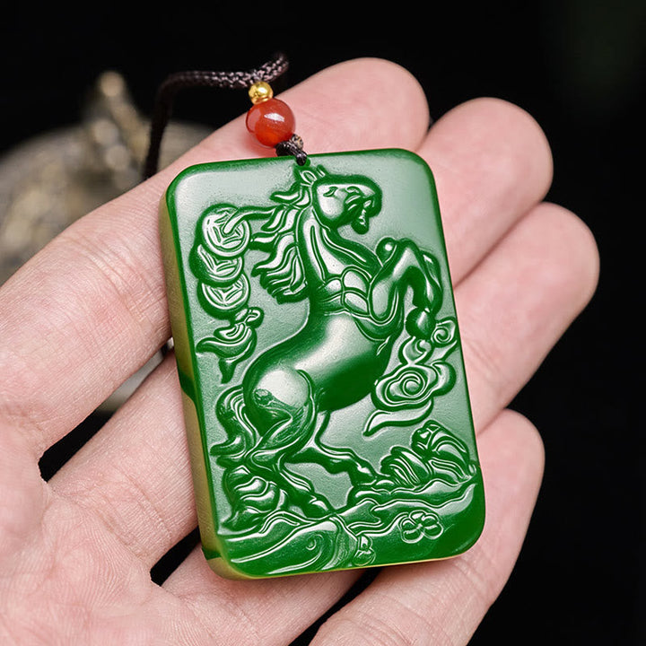 Jade Kette Pferd Anhänger Naturstein grüner Heilstein Fülle