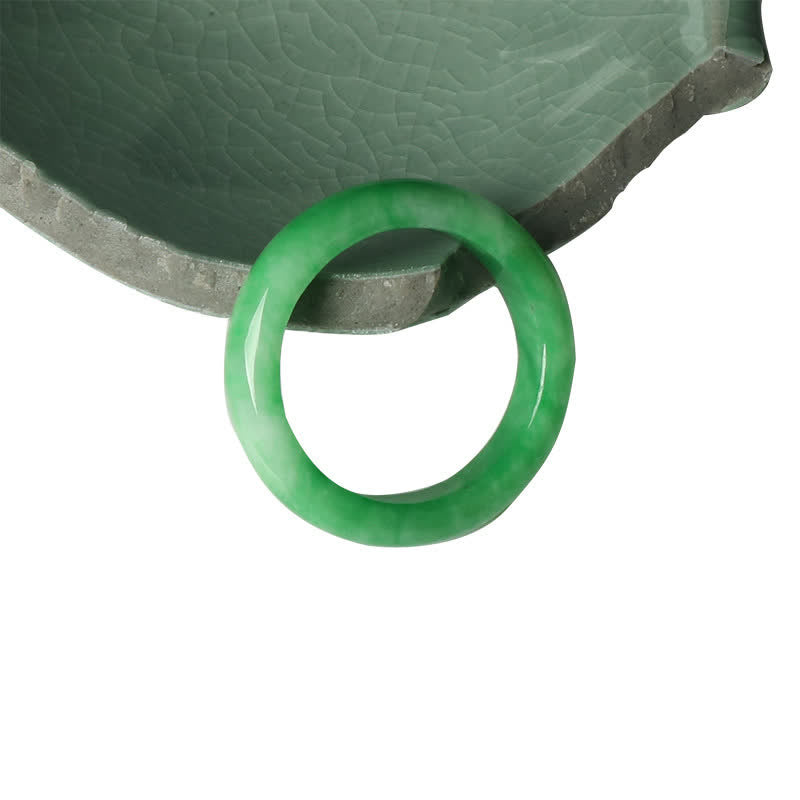 Jade Ring Buddha glänzend grün Fülle Glück Fengshui Schutz