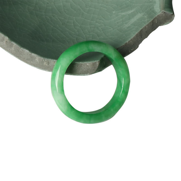 Jade Ring Buddha glänzend grün Fülle Glück Fengshui Schutz