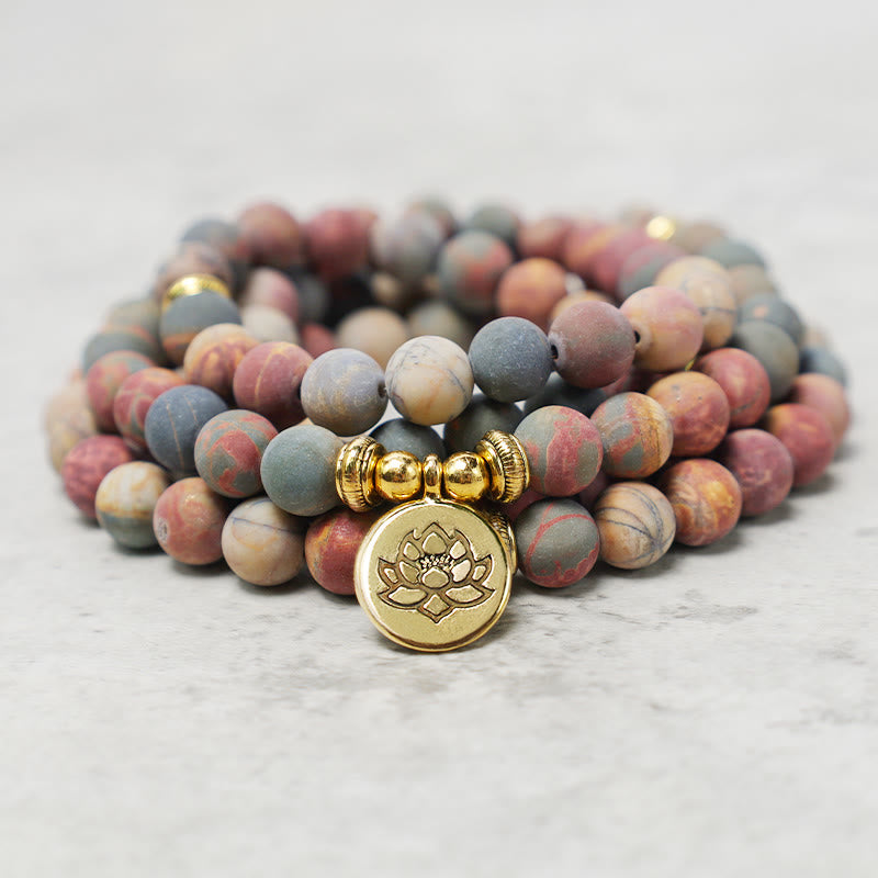 Armband Jaspis Mala Energie Mut Lotus Anhänger goldene Perlen Handgelenk