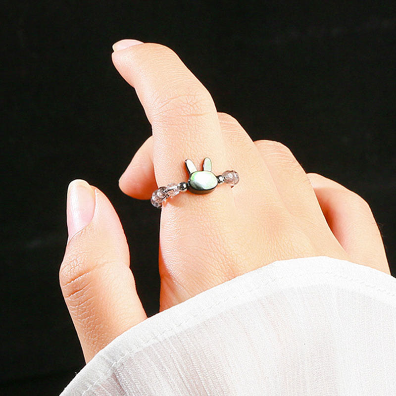 Tridacna Ring mit Kristallen getragen Feng Shui Harmonie Energie