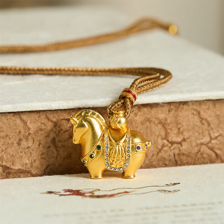 Vergoldete Kette Pferd Anhänger Messing golden elegant Schmuck