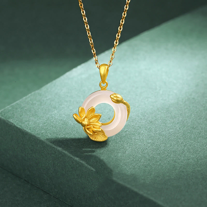 Kette Weißer Chalzedon mit goldener Lotus Schnalle Frieden Halskette