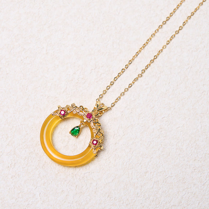 Grüner Chalzedon Kette Buddha Schnalle goldenes Mondornament Frieden