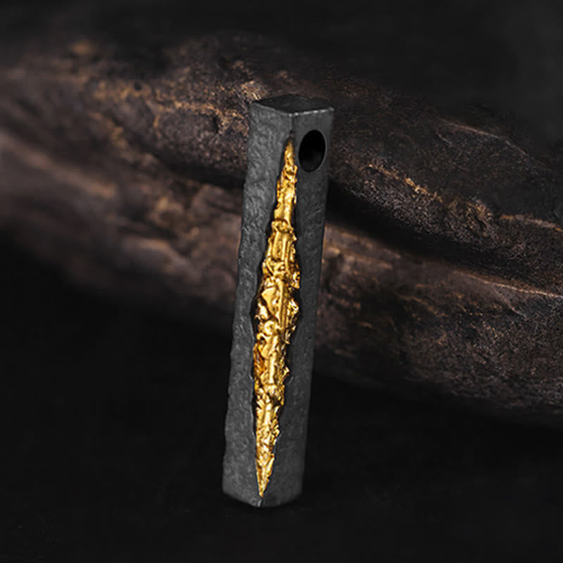 Schwarzer Edelstein Anhänger mit goldener Verzierung Kette Sterlingsilber Weisheit