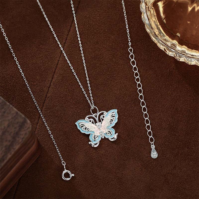 Sterlingsilber Halskette mit blauem Emaille Schmetterling Anhänger elegante Schmuckkollektion
