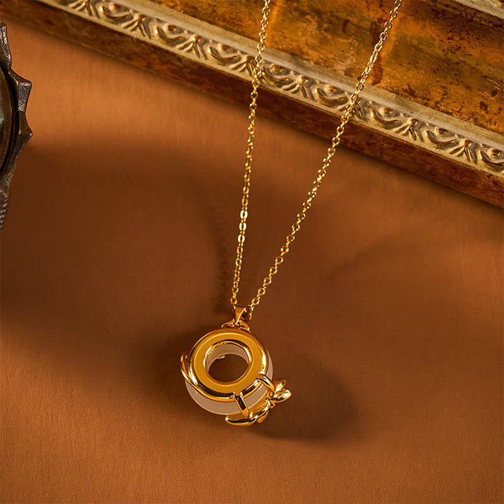 Goldene Kette Lotus Schließe Frieden mit rundem Anhänger elegant